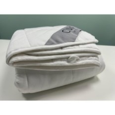 Φορτωμένο Cura Pearl Classic Quilt, 150x210 cm, 9 kg, που χρησιμοποιείται