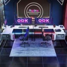 Gezondheidszorgbureau met een standaard, L-vormig, 147x120 cm, wit, gebruikt