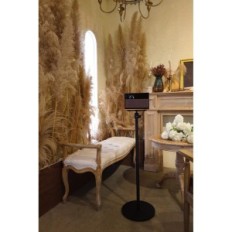 STAND FOR PROYECTOR 30-100 CM Trípode ajustable negro con la manija universal Qwal Ideal para el cine en casa