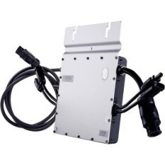 Hoymiles HM-700 Solar 700 in un inverter fotovoltaico per l'installazione di pannelli solari