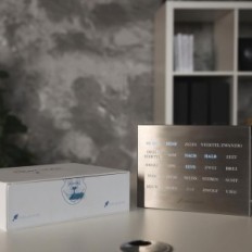 Elegante LED-klok voor Build-YouS Boxclock Bureau in het Duits, geborsteld staal