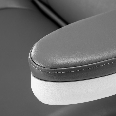 Elektrischer Kosmetikstuhl Azzurro 870s Pediküre 3 Motoren Grau — Detailaufnahme Armlehne