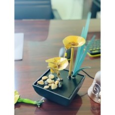 Fuente de mesa Cascada decorativa con iluminación LED