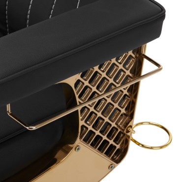 Barberstuhl Marcus Gold — Detailaufnahme Armlehne
