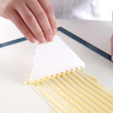 Dreieckiger dreieckiger Schaberkamm Kämmen einen schmalen Abstand - 6pcs eingestellt. - Hendi 554210