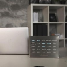 Elegantní LED hodiny pro budování-vy box schránku Bureau v němčině, kartáčovaná ocelová výstava