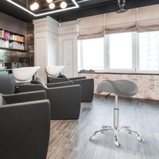 Silla antlu sobre ruedas, gris