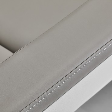 Sillón eléctrico cosmético Azzurro 891 gris — detalle del reposabrazos