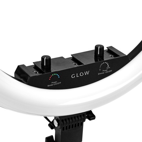 Lámpara anular GLOW 18" BSC RGB con trípode de 45W — detalle de los controles