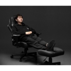 Eureka Ergonomická kancelářská stolička nastavitelná 35-43 cm rotující 360 ° černá