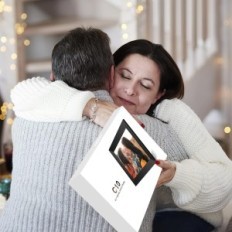 Rabljeni / e digitalni okvir okvir marvue c10 wifi iPS 1280X800 16GB HD