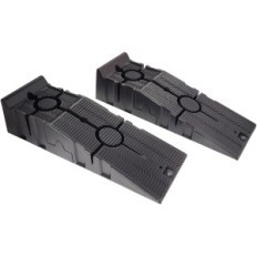 Light plastic KATSU 161914 car ramps, 5 tons, Used