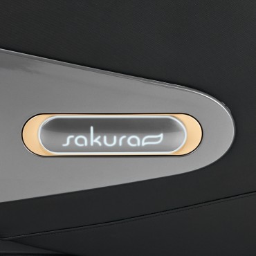 Poltrona massaggiante Sakura Comfort Plus 806 nero — primo piano dell'etichetta