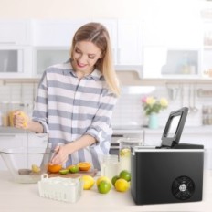 Kostkarka do lodu CROWNFUL, 100W, 220 V, czarna, Używany