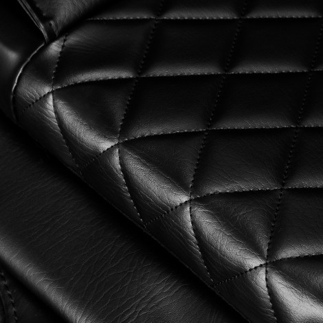 Fauteuil de massage Sakura 305 en cuir et bois — gros plan surface