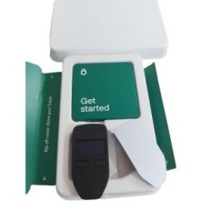 Naudota Trezor viena saugi aparatūros piniginė už kriptalut (juoda)