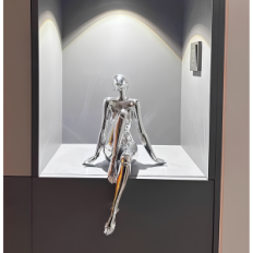 Grande statuette geniide cyberpunk di Hajime Sorayama