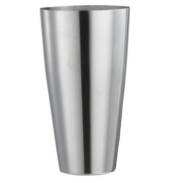 Μια χάλυβα κούπα σε ένα γαλακτοκομικό - ένα κοκτέιλ