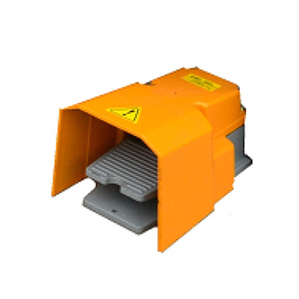 Interruptor de pie a la lavadora de talleres de control