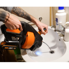 Used Worx PowerShare drain cleaning device. Akumulátorový nástroj pre rozbaľovacie rúrky