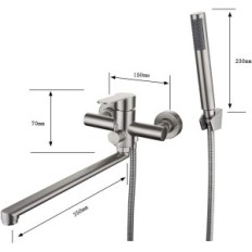 Bateria usada Bathtub com um conjunto de chuveiro, aço escovado