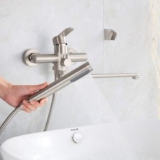 UŻYWANY Bateria HomeLava wannowa z zestawem prysznicowym, stal szczotkowana