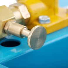 Esposizione di Katsu 318927 Manuale della pompa a pressione 5L 0-50 bar per test dei tubi