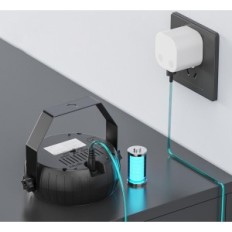 Vezeték nélküli Mini RGB LED fényszórók, akkumulátor használata 4 db.