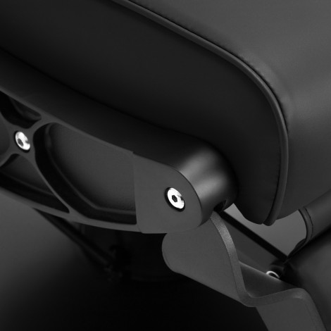 Gabbiano Friseurstuhl Continental schwarz — Detailaufnahme Armlehne