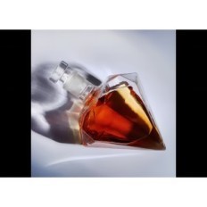 Gyémánt hasított test RESTEQ 1L whisky és alkohol, elegáns formában