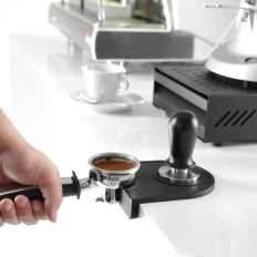 Tapis de protection pour plan de travail sous le tamper à café - simple.