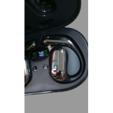 Xeletu AI Oversættelser oversættelser i real-time oversættelsesudstilling