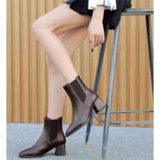 Botas femininas usadas no tamanho quadrado do nariz do nariz Tamanho 43 (265 mm)