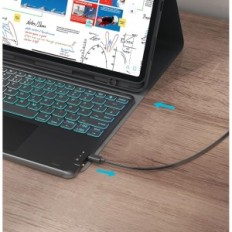 Byla su "iPad Air" 13 "(m2 / m3)" Cheson X9 Qwertz de Apšviestas