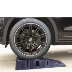 Usluga ojačana servis za izmjenu nafte i popravak automobila