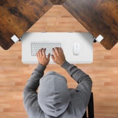 Ettu tipkovnica stajati pod desk podesivim stolom, bijelo