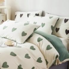 Flanell-Bettwäsche 135x200 4-teiliges Covebett weiß mit grünen Herzen