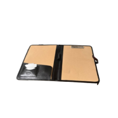 Gebruikte A4-lederen map Nodo met een clip