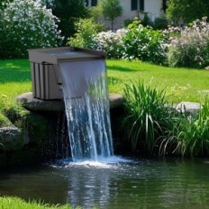 Cascade d'occasion pour le bilage d'eau avec pompe 4500L / h. Fontaine de jardin