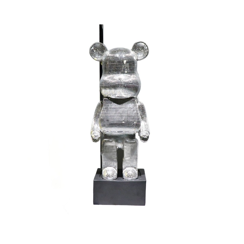 Figurine bearbrick suprême 155 cm argent sur stand de designer jouet