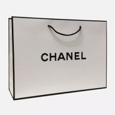 Coffret cadeau Chanel Blanc avec logo noir et titulaires de primes de chaîne