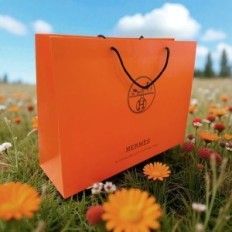 Hermes 42x14x30 cm laukku oranssi paksu paperi musta kahvat