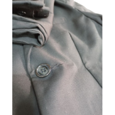 Gebrauchte 2-teilige Jungenanzug Black Jacke und Hosen 7-8 Jahre