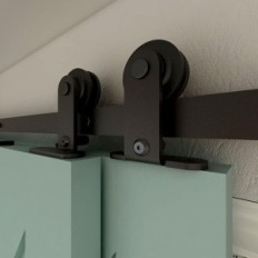 System av bypass 173cm skyvedør satt opp til 2 tre dører svart