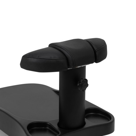 Carrello Azzurro per pediluvio nero con poggiapiedi regolabile — primo piano del bracciolo