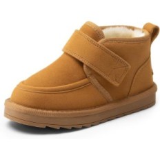 Winterstiefel für Kinder Traumpaare isolierte Trapper mit Fell für einen Jungen und ein Mädchen R.31