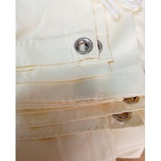 Usado impermeável retangular retangular 4x5 m com creme UV