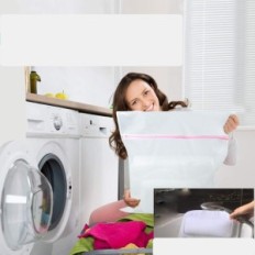 Estera de baño con una almohada de 40 × 125 cm. Voleibol blanco. Universal