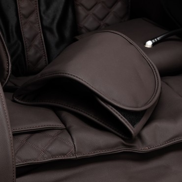 Fauteuil de massage Sakura 306A bois et cuir synthétique — gros plan accoudoir