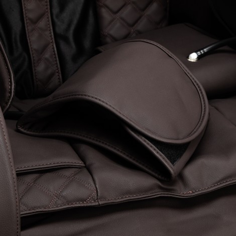 Silla de masaje Sakura 306A cuero sintético y madera — detalle del reposabrazos